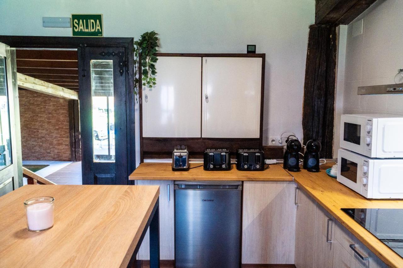Celenis, Hostel Caldas De Reis